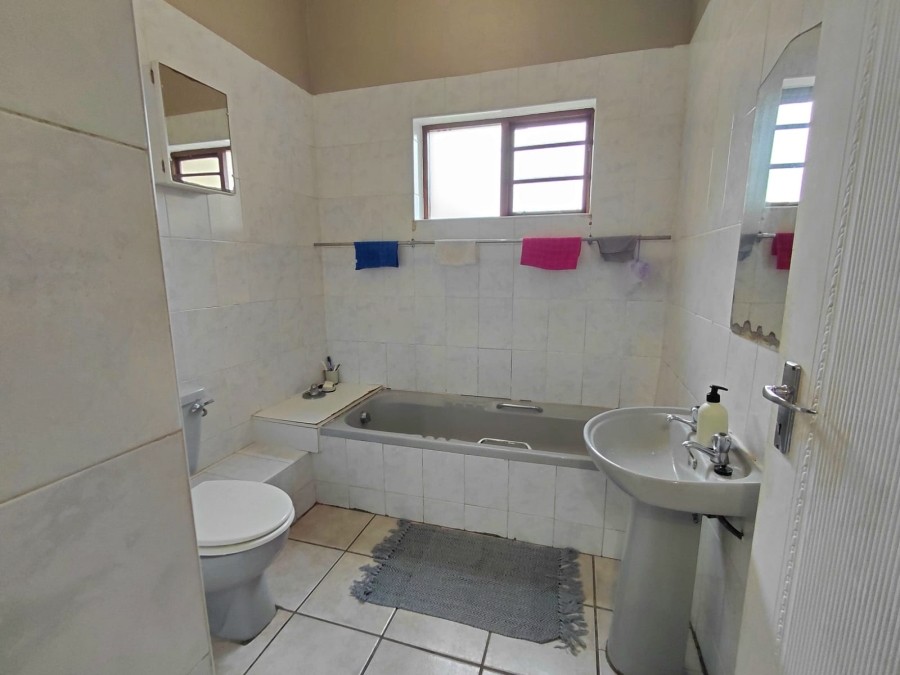 3 Bedroom Property for Sale in Noorsekloof Eastern Cape